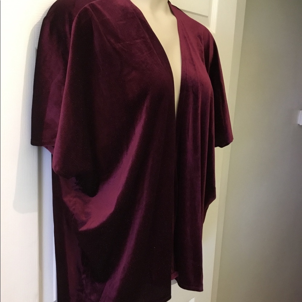 STEVE Madden topper OSFM burgundy w/sparkle - Picture 2 of 5